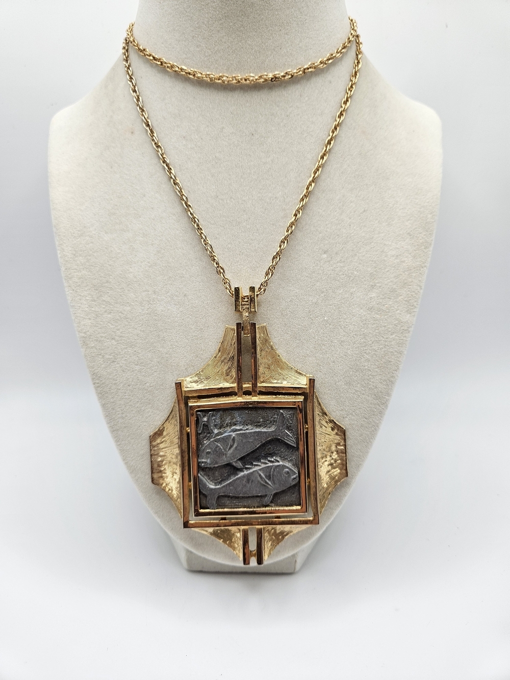 VINTAGE Luca Razza Gold Tone Pisces Zodiac Runway Pendant Necklace Signed